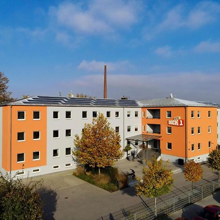 Dock1 Hotel Регенсбург Екстериор снимка